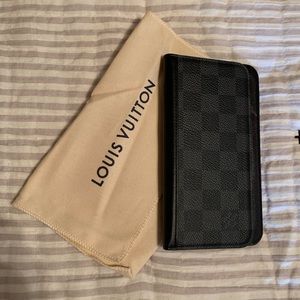 Louis Vuitton Black iPhone 11/12/13 Phone Folio - NWOT